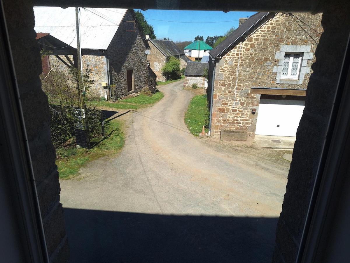 Au Lutin Pomme - Maison De Vacances Bretagne Mellé Exterior foto